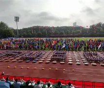 剑门鲸鲨队鏖战渝州黑豹队，田径超级杯惊险晋级，核心复出即建功。韧性与执行并存的简单介绍