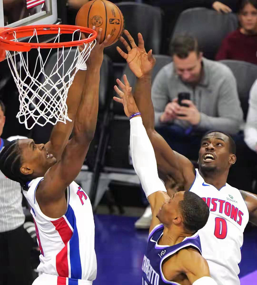 窗口期萨克拉门托国王备战CBA常规赛，主帅复盘细节曝光，更衣室稳定，团队化学反应显著的简单介绍