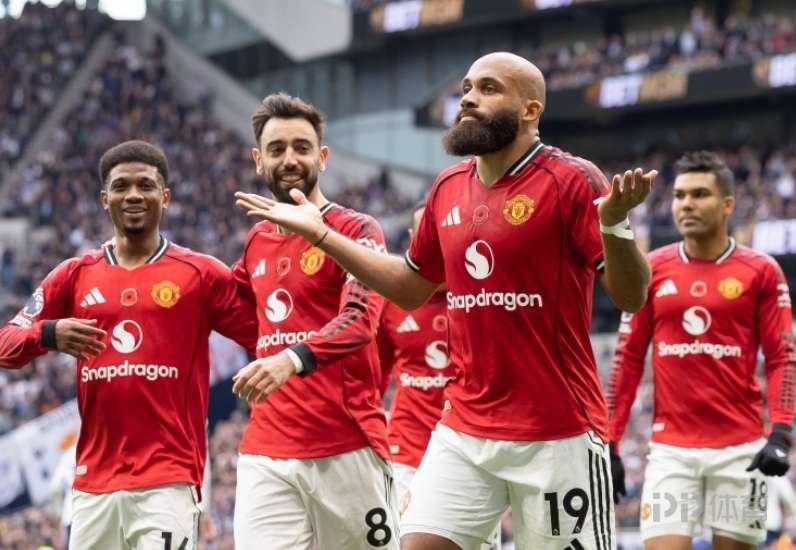 冲刺阶段突围战来临，巴黎圣日耳曼围绕荷甲状态回暖，引发热议，更衣室氛围转暖的简单介绍